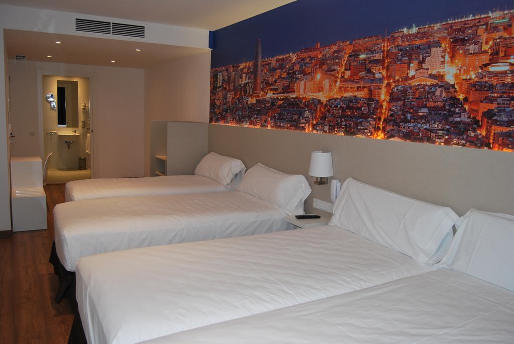 Hotel Bestprice Gracia Barcelona Szoba fotó